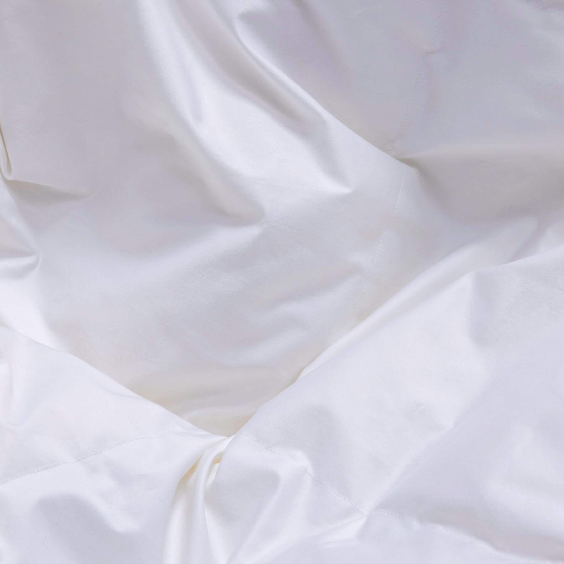 Douglas-DD-Carousel-20221011-v1.0DB-DD-Carousel-6 Baffle box down chambers on the Douglas Down Duvet