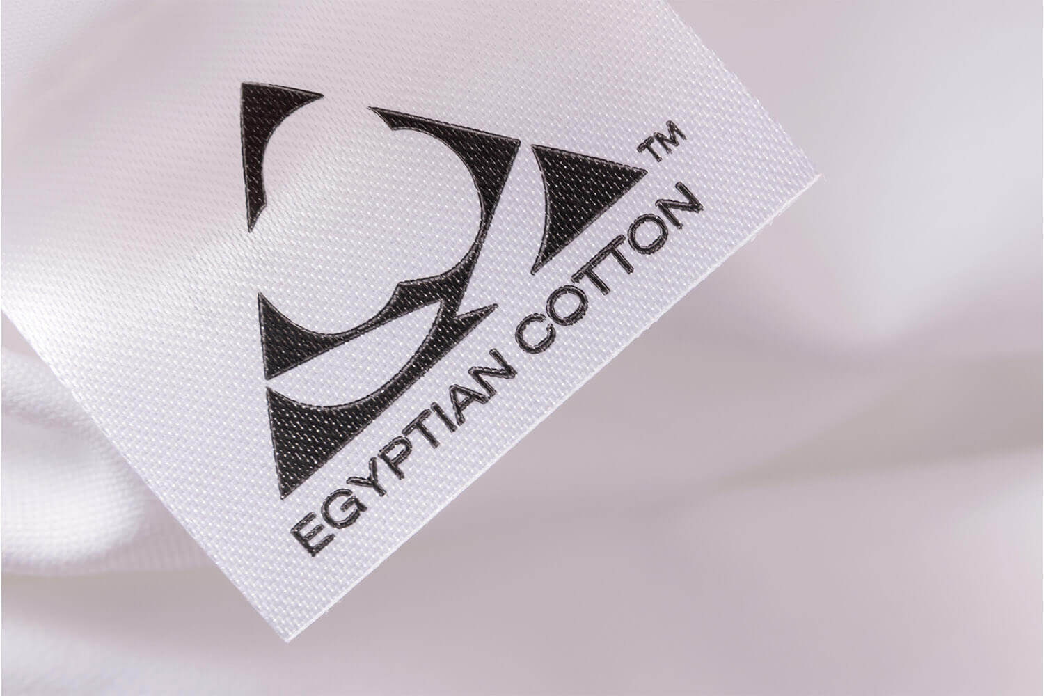 Étiquette de marque EGYPTIAN COTTON sur les draps en coton égyptien Douglas